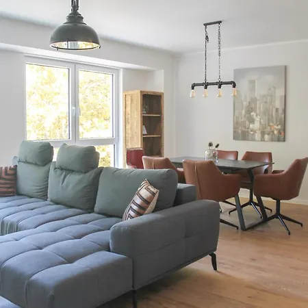 New York - Fuer Freunde & Familien, Stadtnah, Parkplatz, E-ladestation, Gitterbox Fuer Fahrraeder, Fitnessstudio, Digitale Gaestemappe Mit Restaurant- Und Unternehmenstipps דירה *