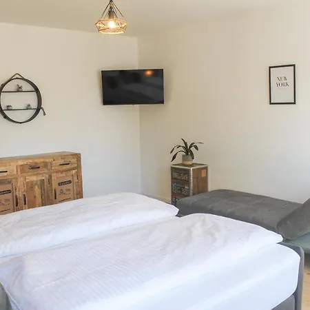 New York - Fuer Freunde & Familien, Stadtnah, Parkplatz, E-ladestation, Gitterbox Fuer Fahrraeder, Fitnessstudio, Digitale Gaestemappe Mit Restaurant- Und Unternehmenstipps Apartment