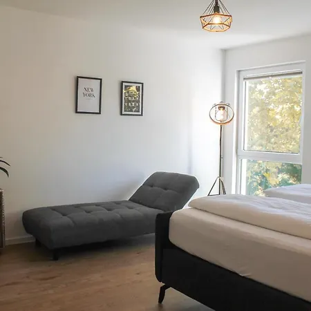 New York - Fuer Freunde & Familien, Stadtnah, Parkplatz, E-ladestation, Gitterbox Fuer Fahrraeder, Fitnessstudio, Digitale Gaestemappe Mit Restaurant- Und Unternehmenstipps Apartment