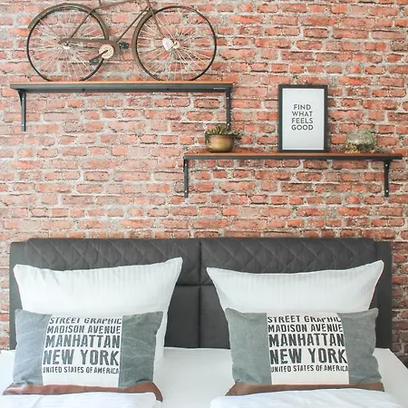 Apartment New York - Fuer Freunde & Familien, Stadtnah, Parkplatz, E-ladestation, Gitterbox Fuer Fahrraeder, Fitnessstudio, Digitale Gaestemappe Mit Restaurant- Und Unternehmenstipps *