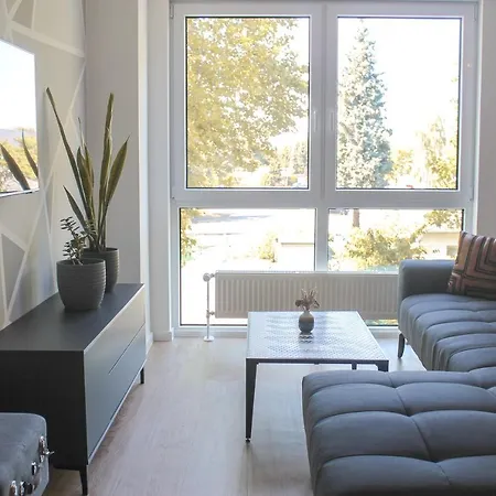 Apartment New York - Fuer Freunde & Familien, Stadtnah, Parkplatz, E-ladestation, Gitterbox Fuer Fahrraeder, Fitnessstudio, Digitale Gaestemappe Mit Restaurant- Und Unternehmenstipps
