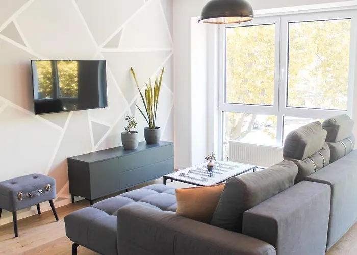 Apartment New York - Fuer Freunde & Familien, Stadtnah, Parkplatz, E-ladestation, Gitterbox Fuer Fahrraeder, Fitnessstudio, Digitale Gaestemappe Mit Restaurant- Und Unternehmenstipps Koblenz (Rhineland-Palatinate)