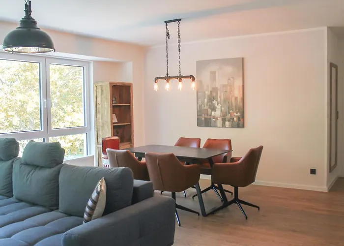 New York - Fuer Freunde & Familien, Stadtnah, Parkplatz, E-ladestation, Gitterbox Fuer Fahrraeder, Fitnessstudio, Digitale Gaestemappe Mit Restaurant- Und Unternehmenstipps Apartment